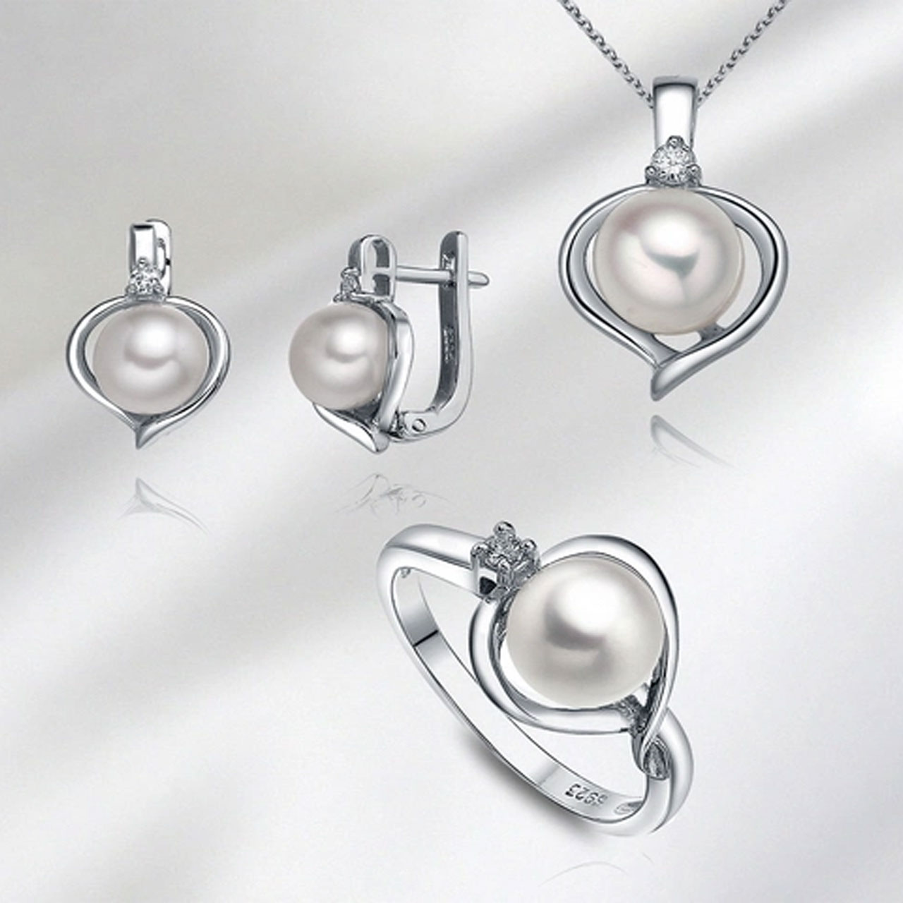 Margaret-Pearls-Pearl-Jewelry-Set-of-Sterling-Silver